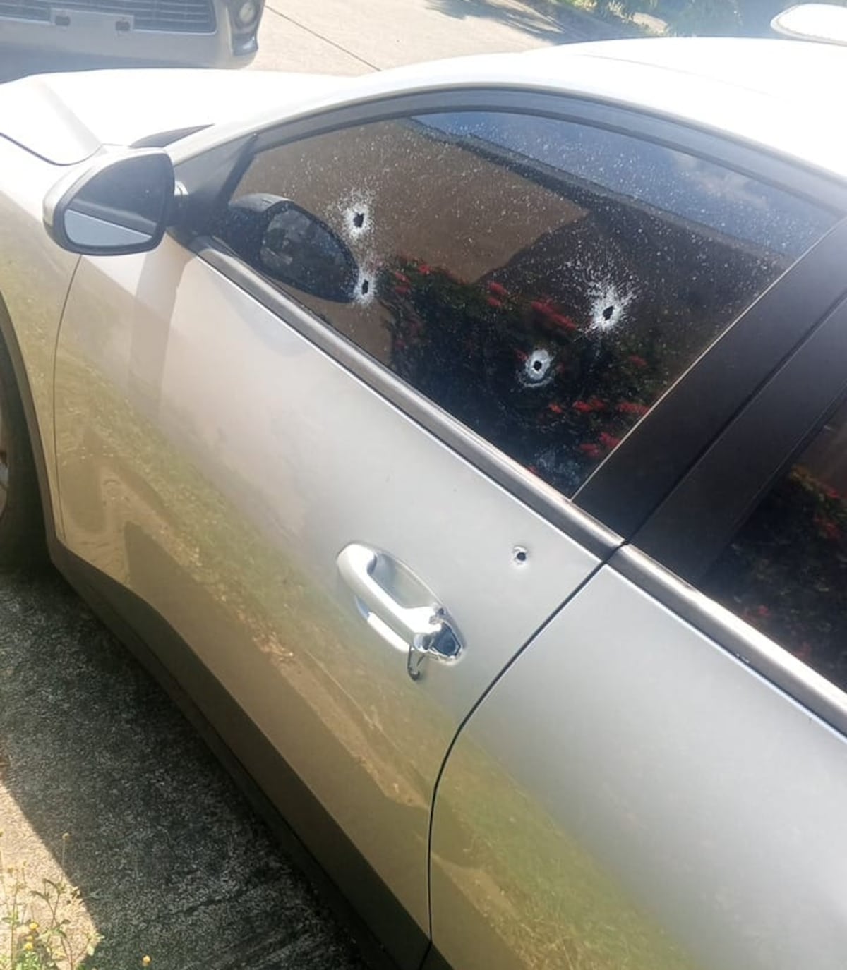 Menor resulta herido en balacera frente a escuela; autoridades investigan