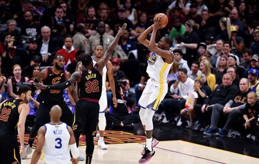 Warriors acarician el cetro de la NBA