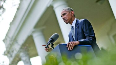 Gestión del virus por Trump es ‘un desastre caótico absoluto’, dice Obama