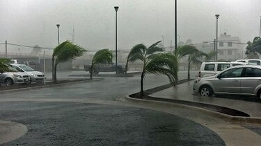 ‘Patricia’ se vuelve tormenta tropical, pero aún es una amenaza