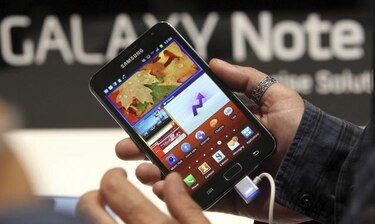 Jueza de EU rechaza petición de Apple de bloquear venta de Galaxy