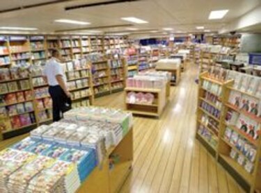 Bibliobuque ancla en aguas canaleras