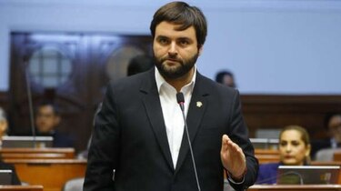 En Perú reeligen a congresista abiertamente gay; es el segundo más votado