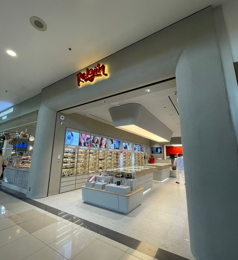 Relojín Multiplaza reabre sus puertas con un nuevo concepto de tienda: más moderno, intuitivo y lleno de estilo