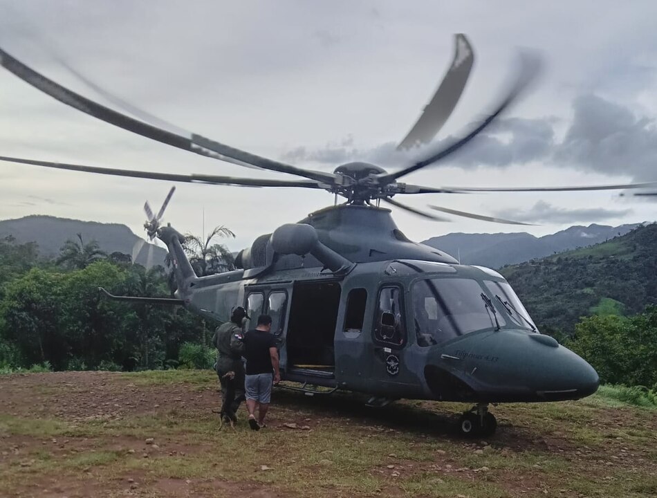 Conforman un equipo de rescate para llegar al helicóptero accidentado en Coclesito