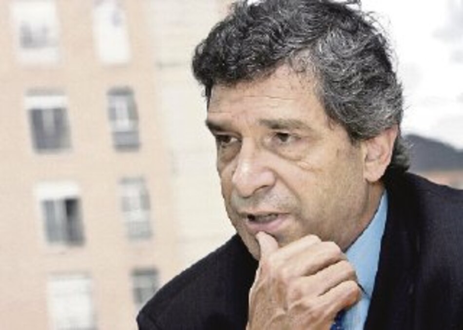 Guerrilla secuestra autobús de Pardo