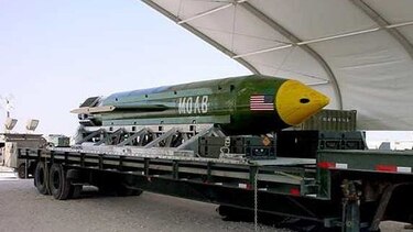 Afganistán eleva a 94 los muertos por la gran bomba de Estados Unidos