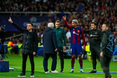 Araujo: ‘El fútbol, que tantas alegrías me ha dado, ahora me golpea con fuerza’
