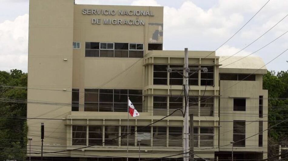 Servicio Nacional de Migración cancela 250 permisos a extranjeros