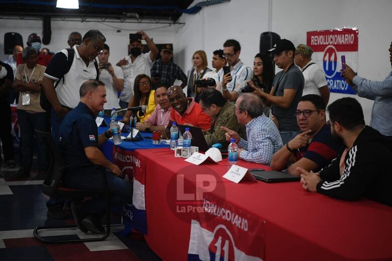 Pedro Miguel González se postula como precandidato presidencial del PRD