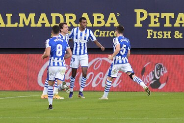 Real Sociedad se mantiene líder en solitario tras ganar 1-0 en Cádiz
