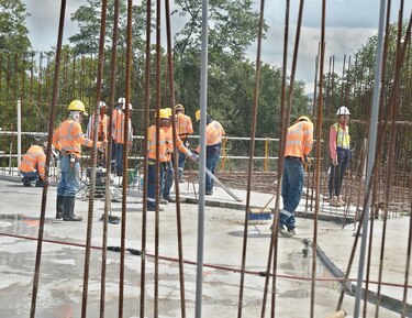 Prorrogan por 15 días la suspensión temporal del sector de la construcción
