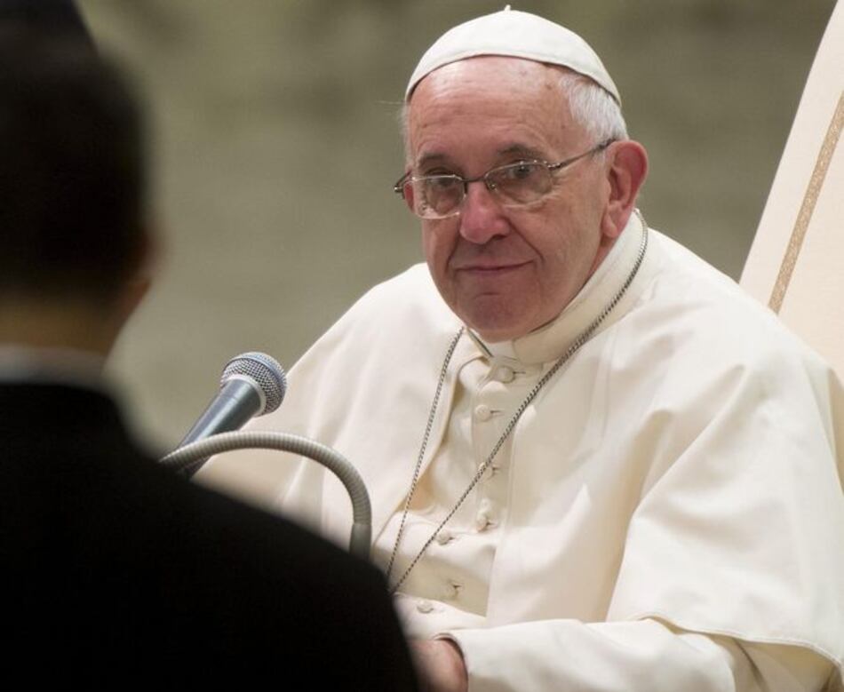 Papa Francisco pide a todos los sacerdotes del mundo que absuelvan a mujeres que han abortado