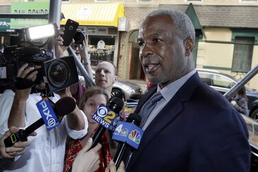 NBA: Charles Oakley, arrestado en Las Vegas por intentar hacer trampa