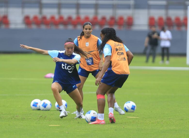 La selección femenina de fútbol ya tiene a sus 23 jugadoras que enfrentarán a Bolivia