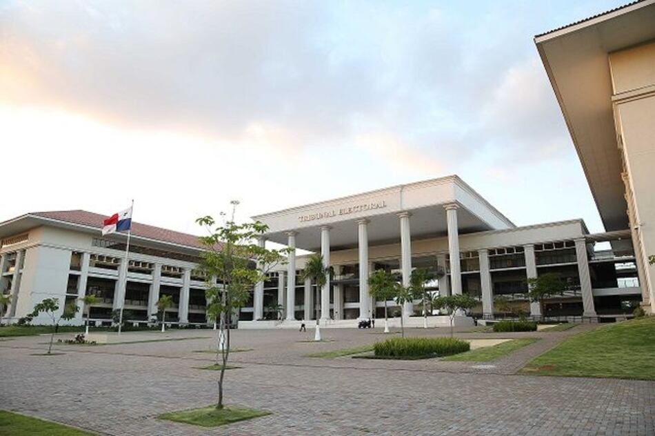 Tribunal Electoral reglamenta el voto adelantado para el cargo de presidente