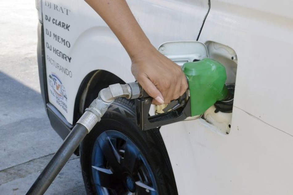 Presentan proyecto para aumentar impuesto al combustible