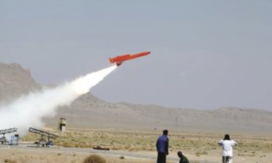 Irán inaugura bombardero