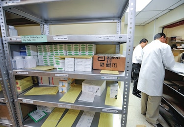 Suspenden proceso de licitación de medicamentos; empresa presentó un recurso ante la Corte Suprema 