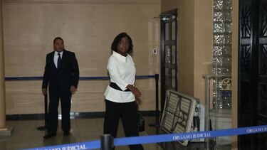 Termina audiencia del caso de la comida deshidratada