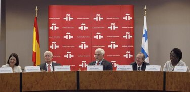 Instituto Cervantes y la RAE firman un convenio con Panamá