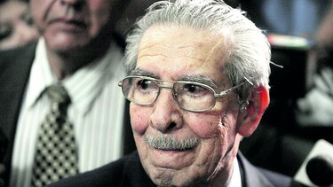 Denuncia por anular fallo contra Ríos Montt