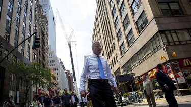 Cae la carga de una grúa en Nueva York: 10 heridos