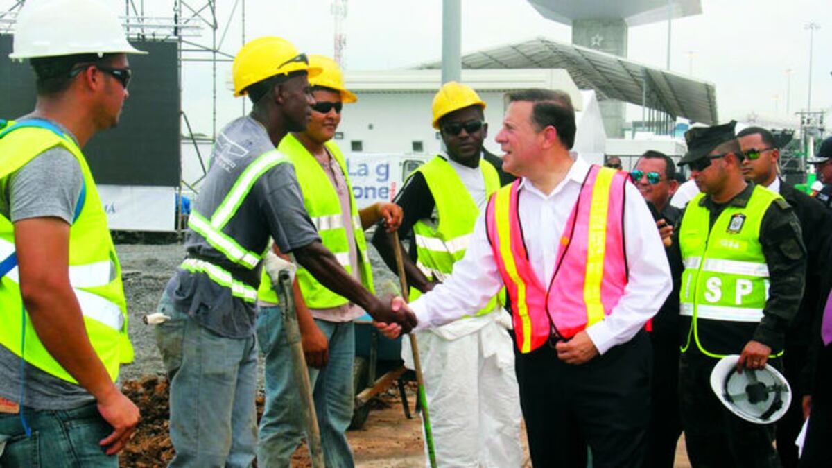 Juan Carlos Varela inspeccionó las obras ayer.