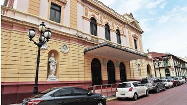 Teatro continuará cerrado
