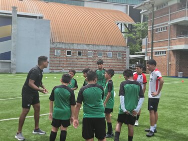 La revolución en la formación de entrenadores de fútbol en Panamá: un camino hacia la profesionalización