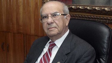 Gustavo García de Paredes no es botella ni garrafa, dice el alcalde Fábrega