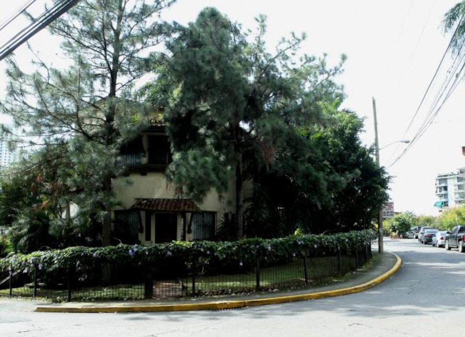 La Cresta, entre el verdor y casas antiguas