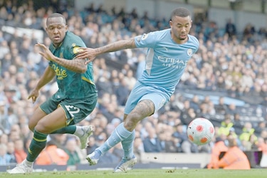 City vs. Real, primer asalto