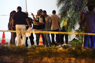 Tres personas mueren al caer vehículo del PH Breeze en Costa del Este