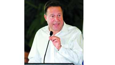 Presidente pide a medios que proyecten su gestión