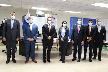 Credicorp Bank firma acuerdo con el Estado para procesar cobros en línea a través de la Ventanilla Única Marítima de Panamá