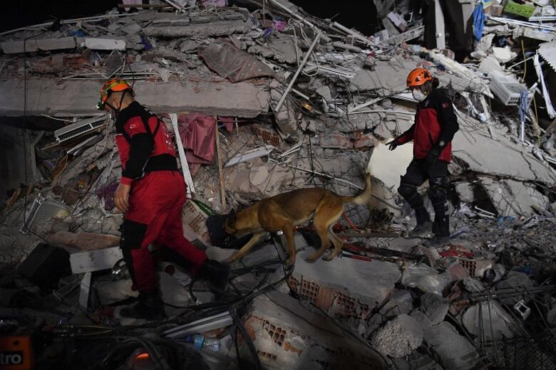 Al menos 26 muertos tras fuerte sismo que sacudió Turquía y Grecia