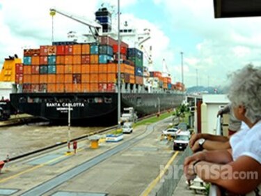 Canal cerrará el 2010 con un movimiento de 303 millones de toneladas