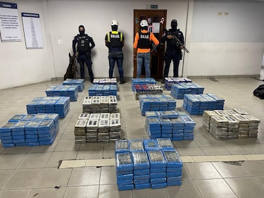 Hallan 674 paquetes de presunta droga en un contenedor en puerto de Colón