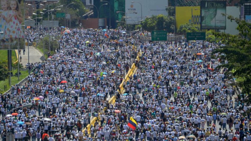 Venezuela: Opositores marcharán hacia el centro de la capital