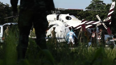 En Tailandia rescataron a otros 4 niños de la cueva, donde aún permanecen 5 personas