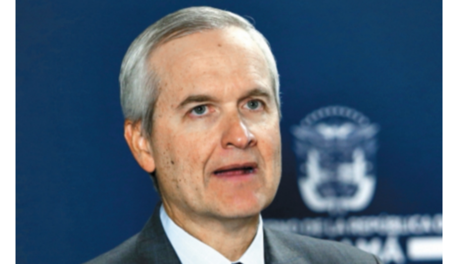 Álvaro Alemán se despide del Ministerio de la Presidencia