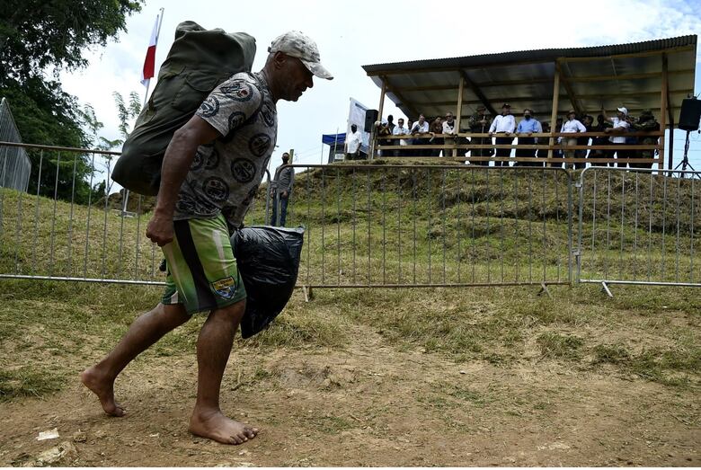 Presidentes de Panamá y Costa Rica sobrevuelan Darién, ruta de los migrantes