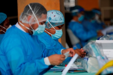 Panamá roza las 3,600 muertes por coronavirus; Minsa dice que cuenta con los congeladores para la vacuna