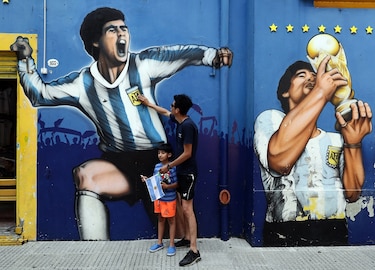 Muere el astro argentino Diego Armando Maradona; el mundo del deporte le dice adiós