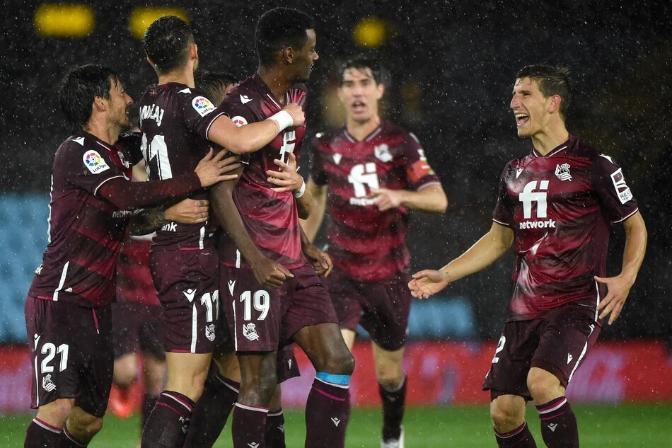 Real Sociedad se mantiene de líder en el fútbol español tras ganar 2-0 en su visita al Celta