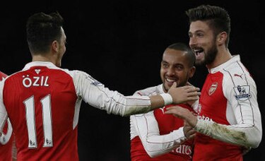 Arsenal supera al Manchester City y confirma sus aspiraciones al título