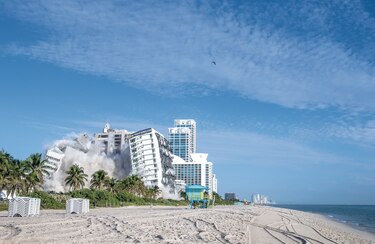 Reconocido hotel Deauville de Miami fue demolido