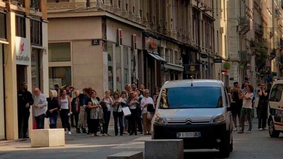 Al menos ocho heridos por una explosión en una calle en la ciudad francesa de Lyon