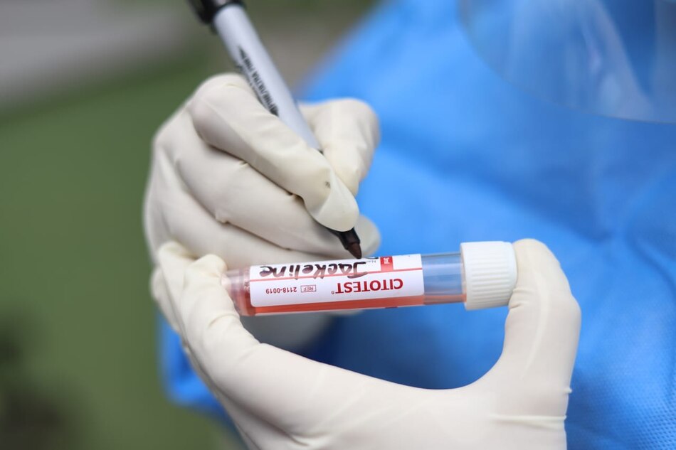 Colegio de Laboratoristas Clínicos denuncia ‘práctica ilegal’ en toma de muestras serológicas